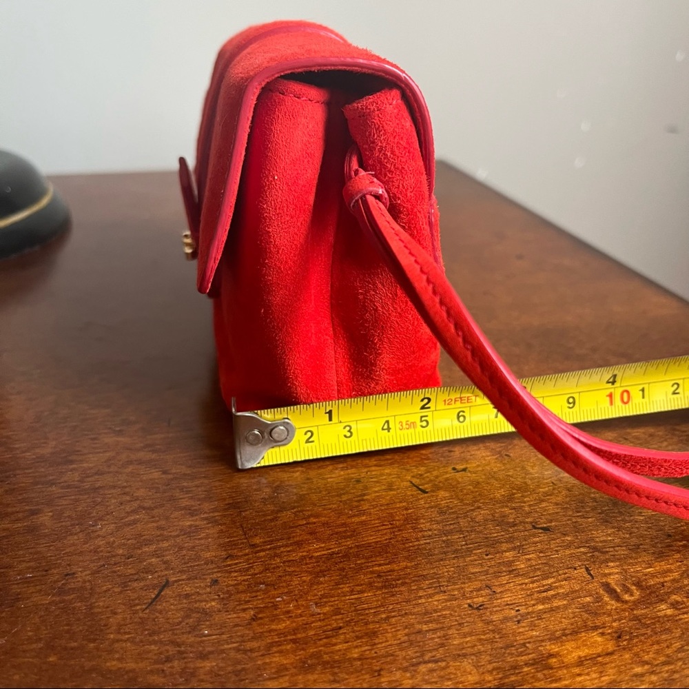 Suede Tres Jolie Pochette in red - Picture 8 of 11